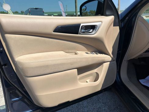 Used 2013 Nissan Pathfinder S w/ Cargo Pkg image 8