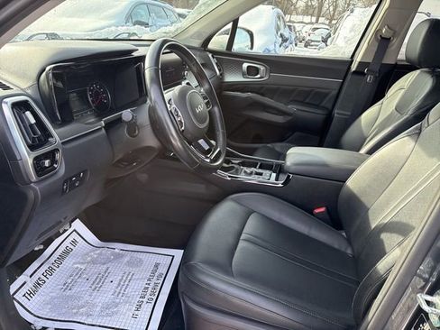 Certified 2022 Kia Sorento SX image 10