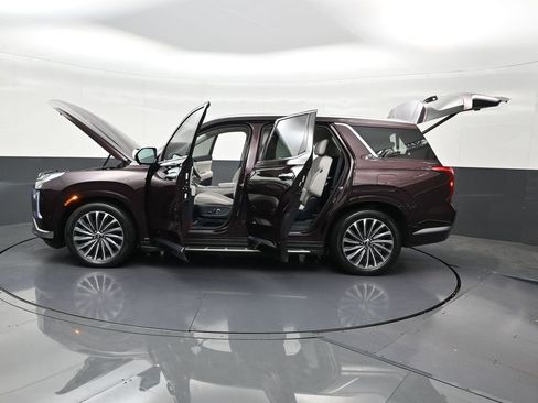 Used 2024 Hyundai Palisade Calligraphy image 35