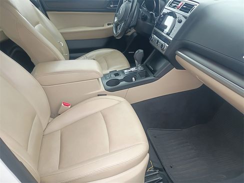 Used 2017 Subaru Legacy 2.5i Limited image 11