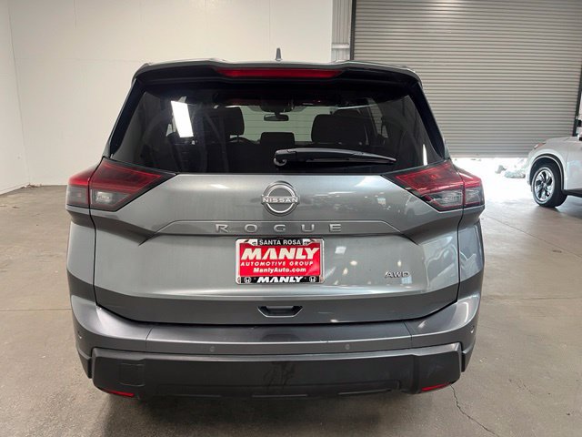 Used 2025 Nissan Rogue SV AWD/4WD image 4