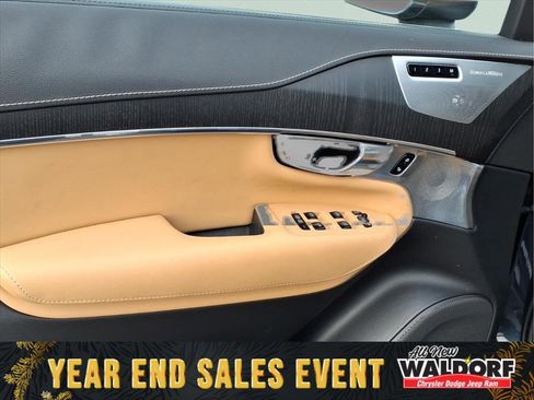 Used 2021 Volvo XC90 T6 Inscription w/ Lounge Package image 7