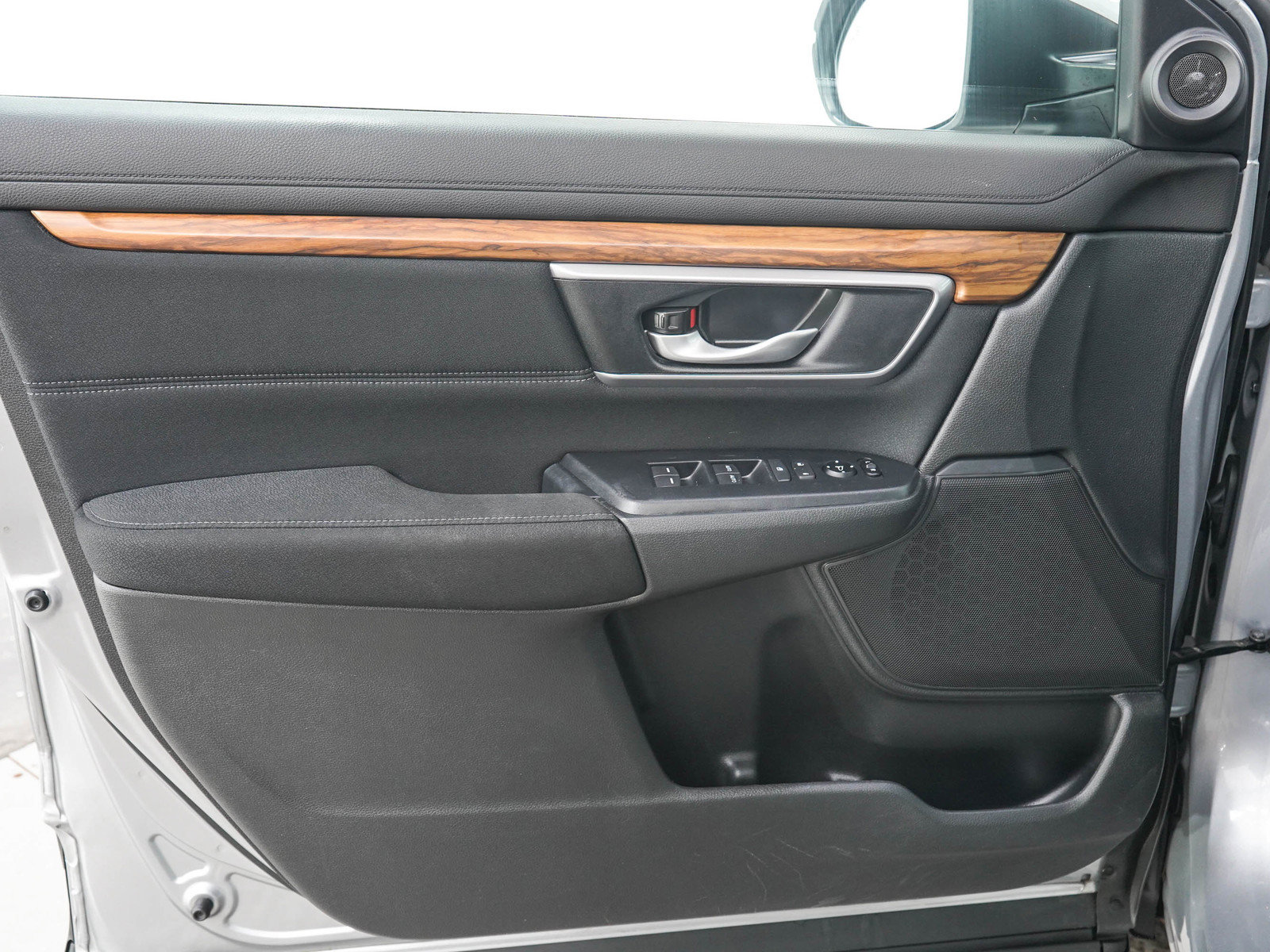 Used 2017 Honda CR-V EX image 19