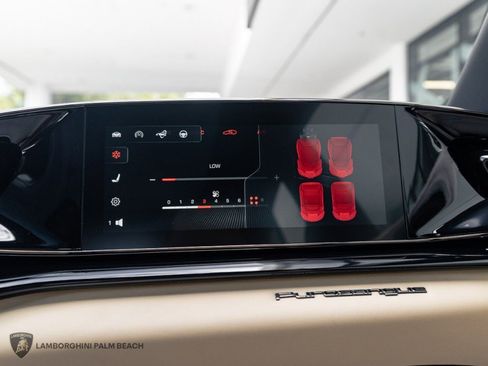 Used 2023 Ferrari Purosangue image 13