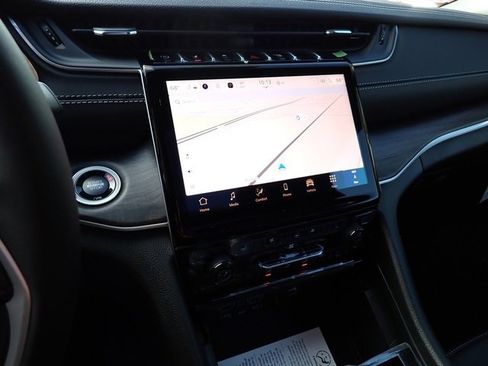 New 2025 Jeep Grand Cherokee L Limited w/ Luxury Tech Group II image 18