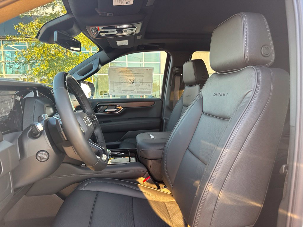 New 2027 GMC Yukon Denali w/ Sun & Power Step Package AWD/4WD image 15
