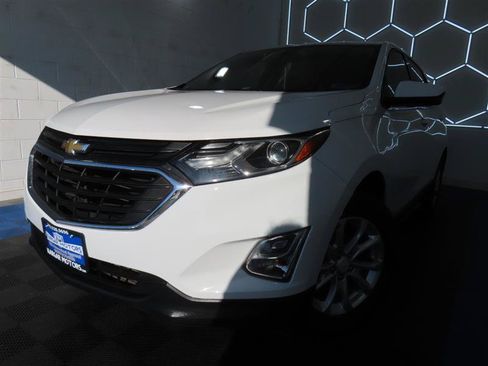 Used 2018 Chevrolet Equinox LT FWD image 1