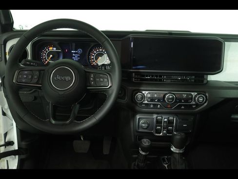 Certified 2025 Jeep Wrangler Unlimited Sport AWD/4WD image 17