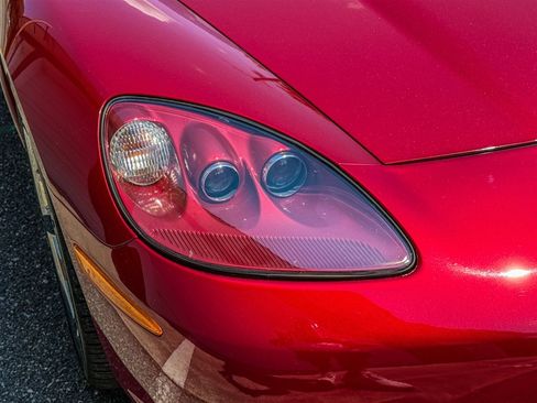 Used 2007 Chevrolet Corvette Coupe w/ Preferred Equipment Group RWD image 15
