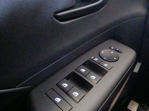 New 2026 Hyundai Kona SE image 22