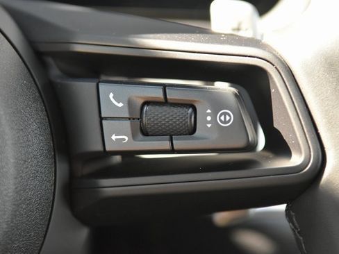 Certified 2025 Porsche Cayenne image 37