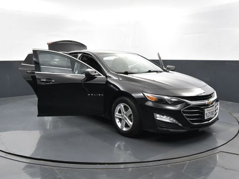 Used 2022 Chevrolet Malibu LT image 37