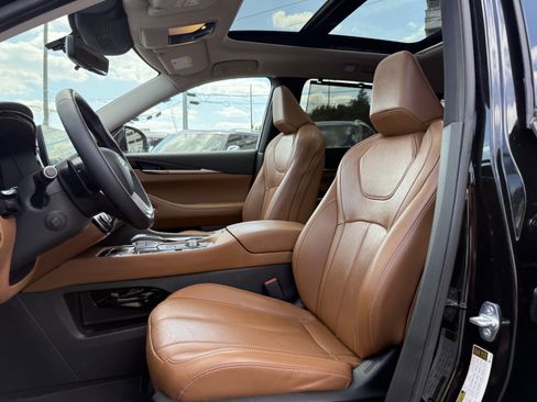 Certified 2023 INFINITI QX60 Sensory w/ Vision Package image 13