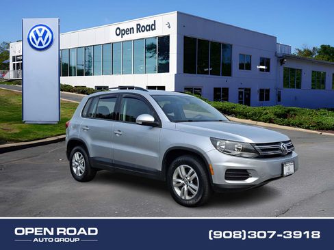 Used 2017 Volkswagen Tiguan S AWD/4WD image 1