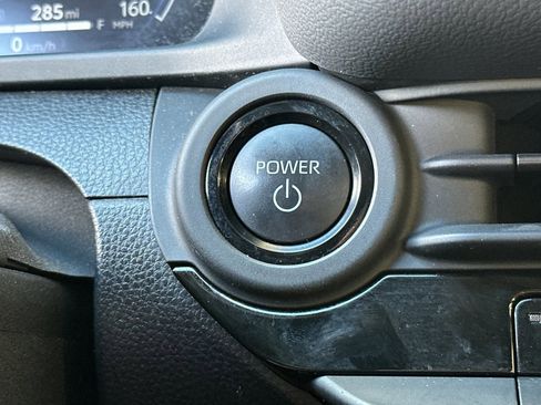 Used 2024 Toyota Crown Platinum image 33