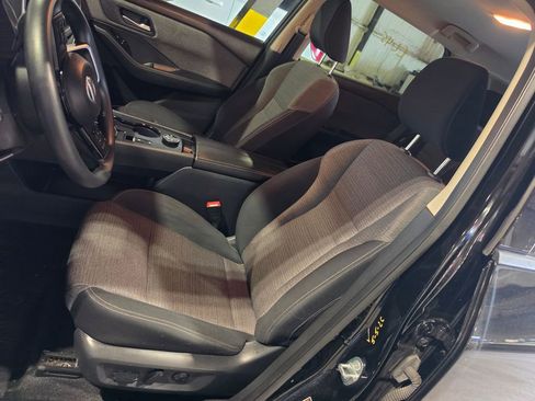Used 2021 Nissan Rogue SV AWD/4WD image 6