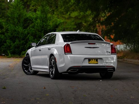 Used 2021 Chrysler 300 S w/ S Model Appearance Package RWD image 3