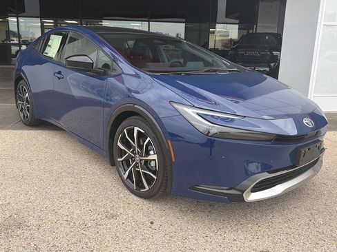 New 2026 Toyota Prius Plug-In Hybrid FWD image 2