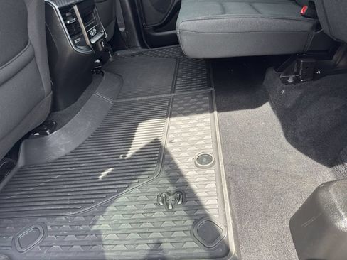 Used 2025 RAM 1500 Big Horn AWD/4WD image 35
