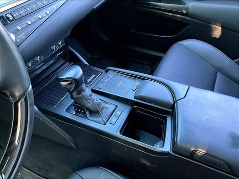 Used 2021 Lexus ES 300h w/ ES 300h Ultra Luxury Package FWD image 18