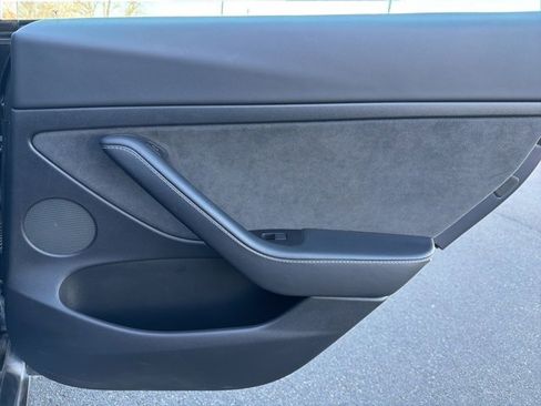 Used 2022 Tesla Model 3 Long Range image 13