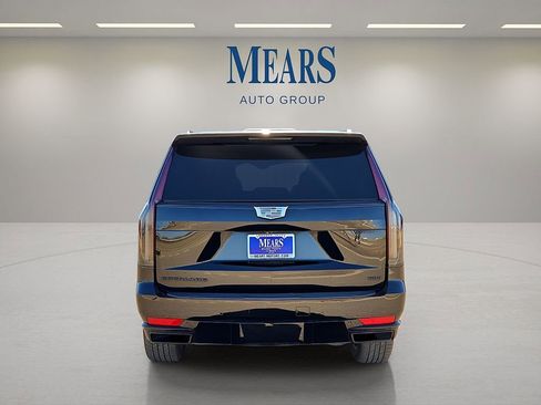 Used 2021 Cadillac Escalade Sport w/ Driver Assist Tech Package image 4