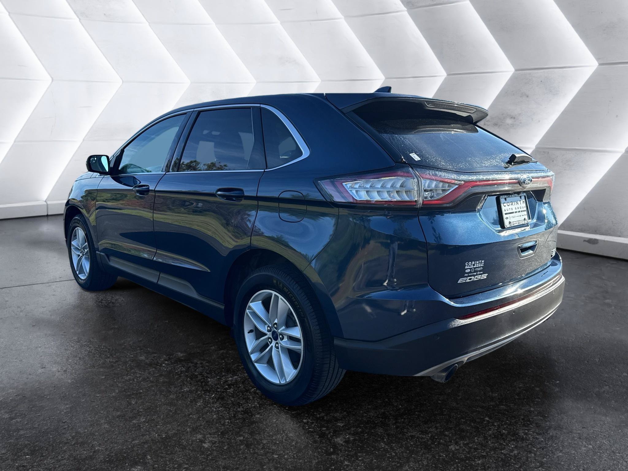 Used 2017 Ford Edge SEL w/ Equipment Group 201A FWD image 5