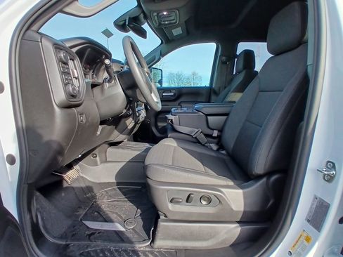 New 2026 Chevrolet Silverado 2500 Custom w/ Custom Value Package AWD/4WD image 8