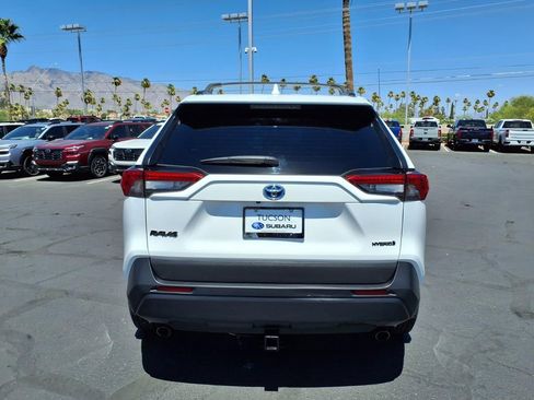 Used 2020 Toyota RAV4 LE AWD/4WD image 11