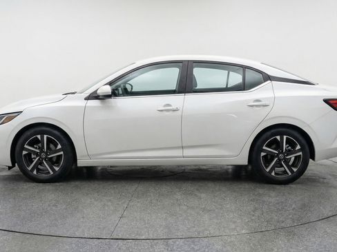 Used 2025 Nissan Sentra SV image 5