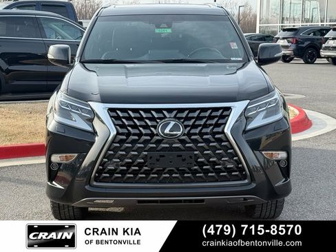Used 2023 Lexus GX 460 Premium w/ Premium Plus Package image 2