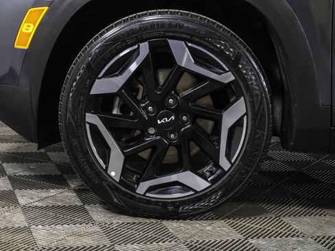 Used 2024 Kia Seltos SX w/ SX Sunroof Package image 25