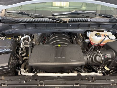 Used 2025 GMC Sierra 1500 AT4 w/ Technology Package AWD/4WD image 28