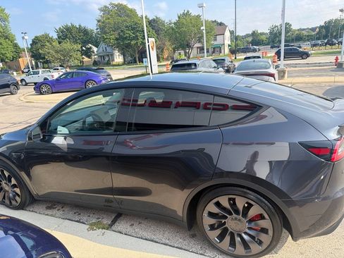 Used 2024 Tesla Model Y Performance AWD/4WD image 5