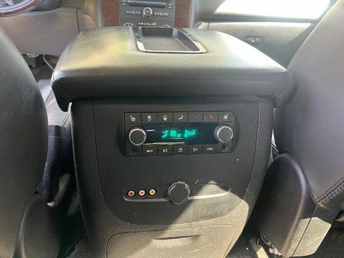 Used 2007 GMC Yukon Denali image 25