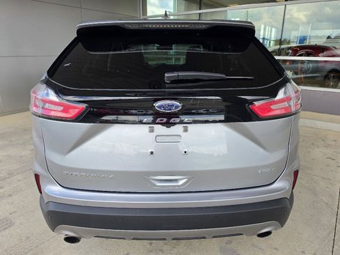 Used 2023 Ford Edge Titanium w/ Equipment Group 301A AWD/4WD image 3