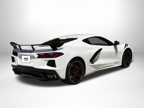 Used 2022 Chevrolet Corvette Stingray Preferred Cpe w/ Z51 Performance Package RWD image 4