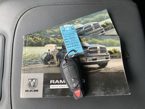 Used 2019 RAM 1500 Classic SLT AWD/4WD image 20