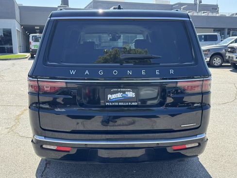 Used 2024 Jeep Wagoneer Series III AWD/4WD image 5