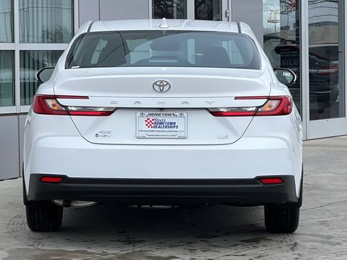Used 2025 Toyota Camry LE w/ Convenience Package AWD/4WD image 5
