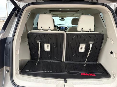 Used 2023 GMC Acadia Denali w/ Denali Technology Package image 6