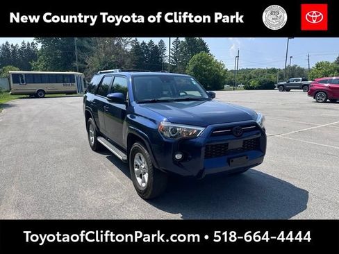 Used 2022 Toyota 4Runner SR5 Premium w/ Moonroof Package AWD/4WD image 1