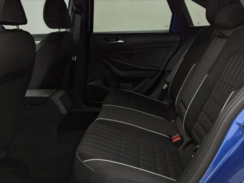 Used 2024 Volkswagen Jetta Sport image 17