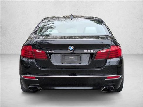 Used 2015 BMW 550i xDrive Sedan image 7