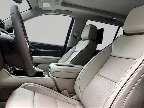 Used 2024 GMC Yukon Denali w/ Advanced Technology Package image 20