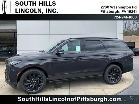 New 2026 Lincoln Navigator Reserve w/ Jet Appearance Package AWD/4WD image 8