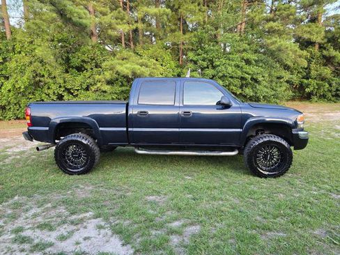 Used 2005 GMC Sierra 2500 SLT RWD image 3