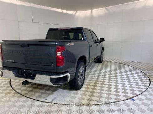 Used 2022 Chevrolet Silverado 1500 LT AWD/4WD image 17