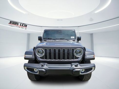 New 2025 Jeep Wrangler Sahara image 7