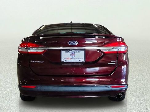 Used 2017 Ford Fusion SE w/ Equipment Group 201A FWD image 4